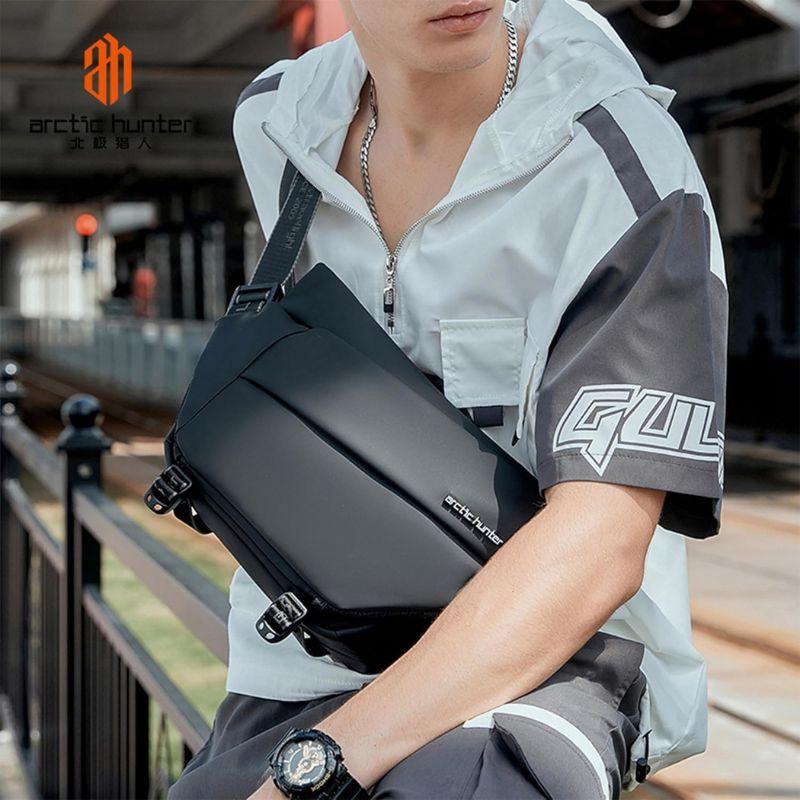 Arctic Hunter Small Cross Body Waist Bag for Men and Women - Adjustable Buckle, Water-Resistant Shoulder Bag for Travel & Hiking, YB00046 Black
